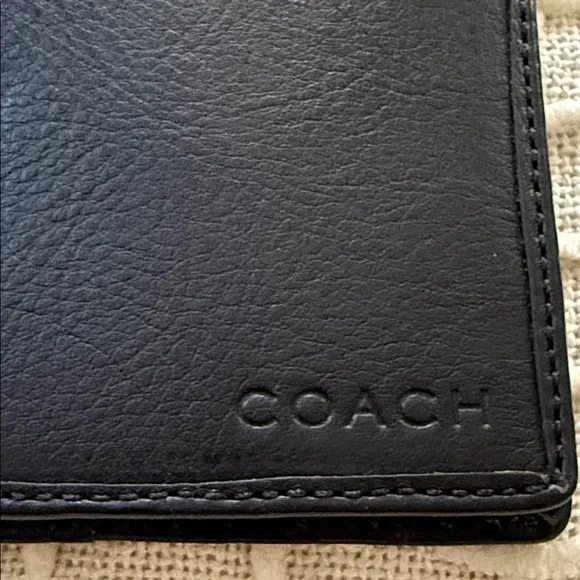 Coach Passport Case NWT - Picture 3 of 6
